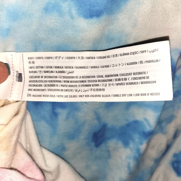 Hollister Medium Tie Dyed Unisex T-shirt The Must Have Collection - Picture 7 of 8